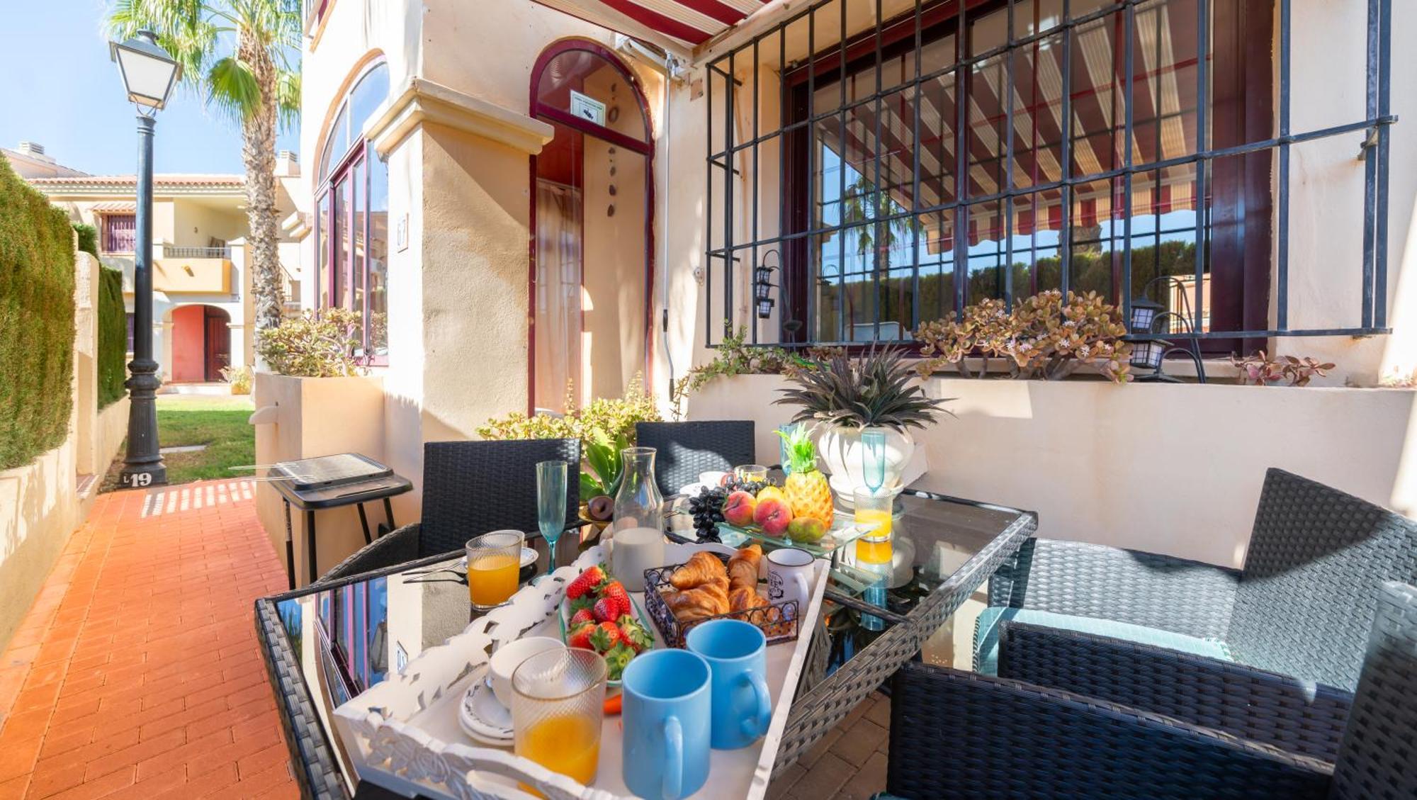 Club Salino Hideaway-Your Peaceful Retreat With Pool In Torrevieja Exteriör bild